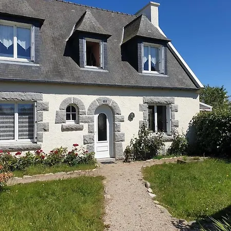 Maison A A 150 M De La Thalasso Et Des Plages Holiday home Roscoff